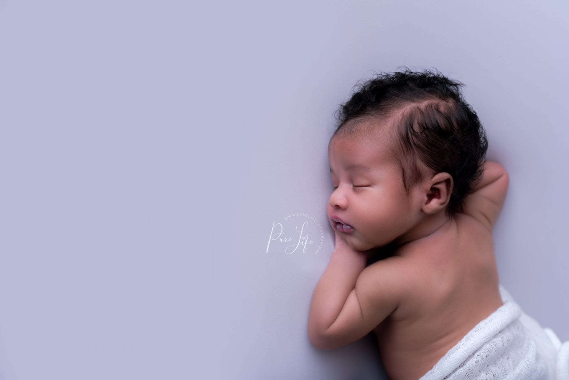 Specialized newborn photographer in Brussels and surroundings